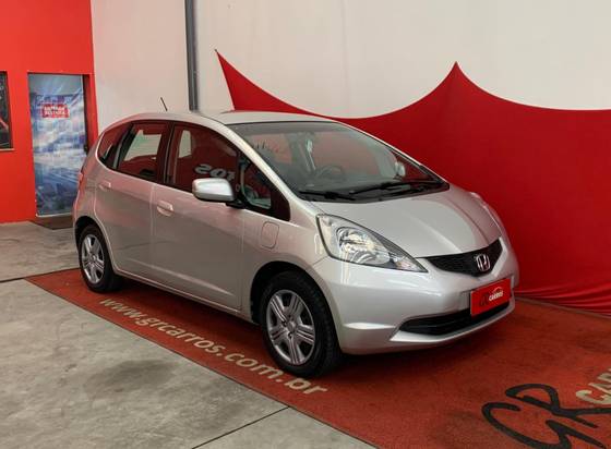 HONDA FIT 1.4 DX 16V FLEX 4P MANUAL HONDA FIT 1.4 DX 16V FLEX 4P MANUAL
